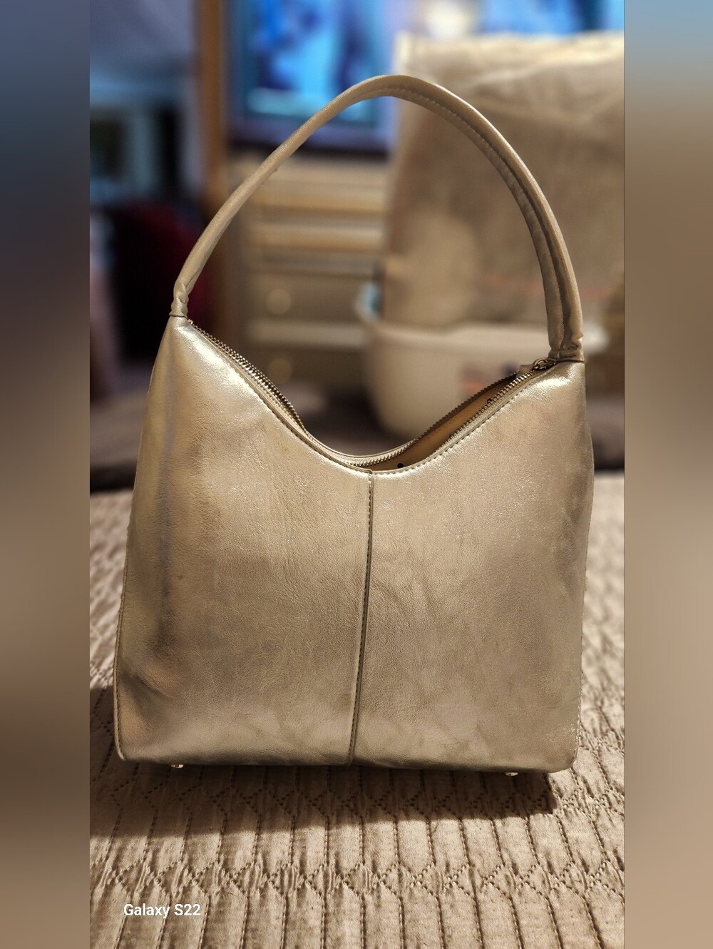 PRELOVED ON 34TH Metallic Silver Women’s Shoulder Bag